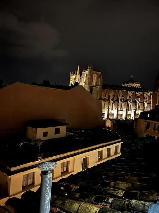 Ferienwohnung Pepite Rare 8 Personnes Au Coeur Battant Du Vieux Lyon Exterior foto